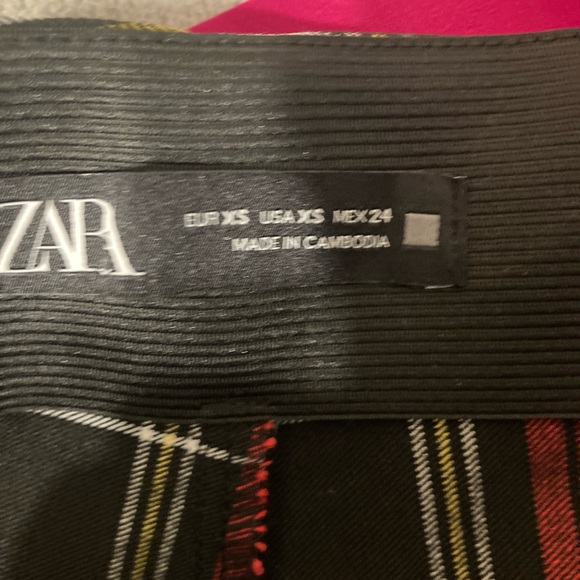 Femme small - Picture 2 of 3